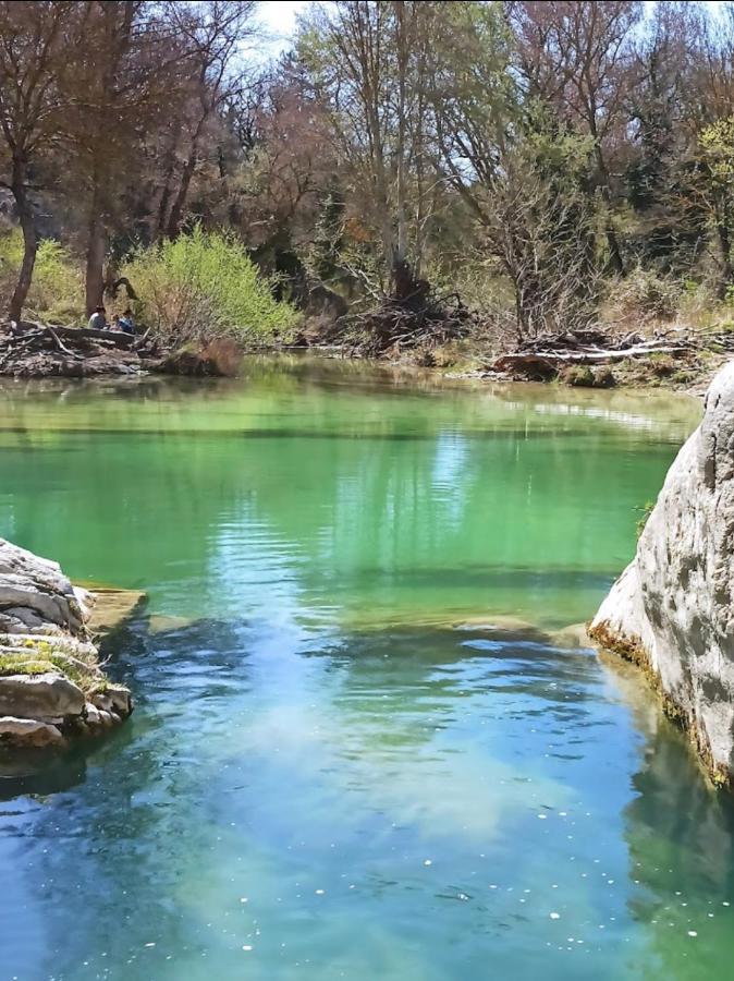 Sous Les Etoiles En Provence, Gite Les Bambous Lurs Экстерьер фото